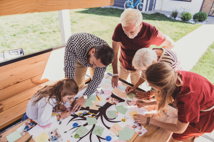 Crea tu árbol genealógico como una familia