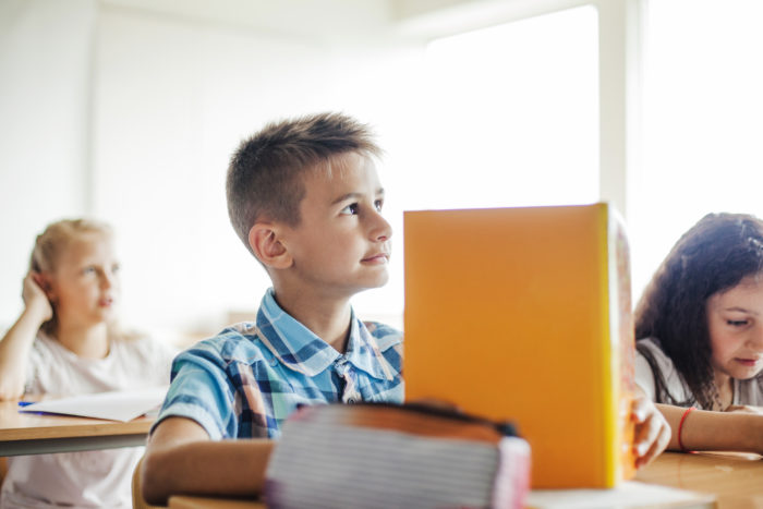 Distracción total, ¿Cómo evitar que mi hijo se distraiga?