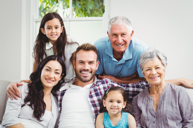 ¿Qué simboliza un abuelo en la vida de un niño?